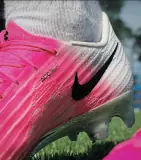 Mercurial Vapor 16 Academy IC "Pink Blast"